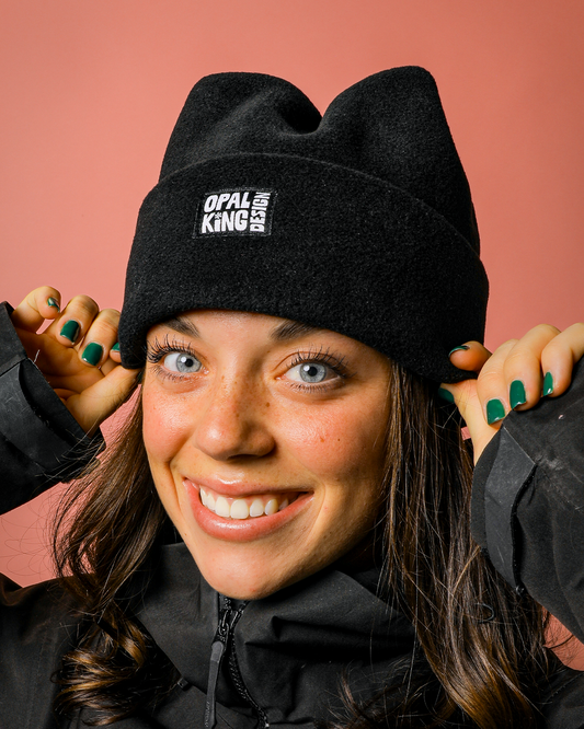 BLACK 4-POINT BEANIE