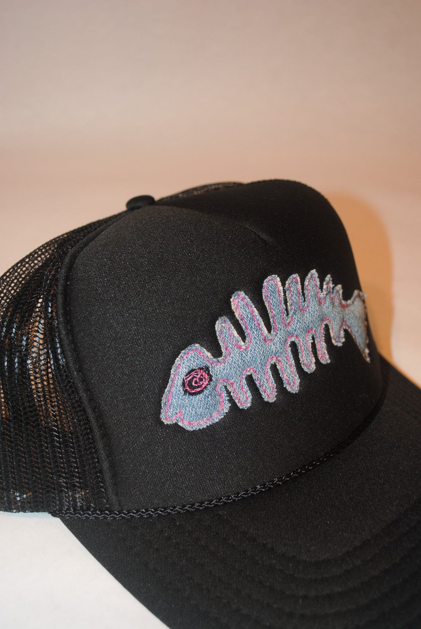 BLACK FISH SKELLY TRUCKER MEDIUM DENIM