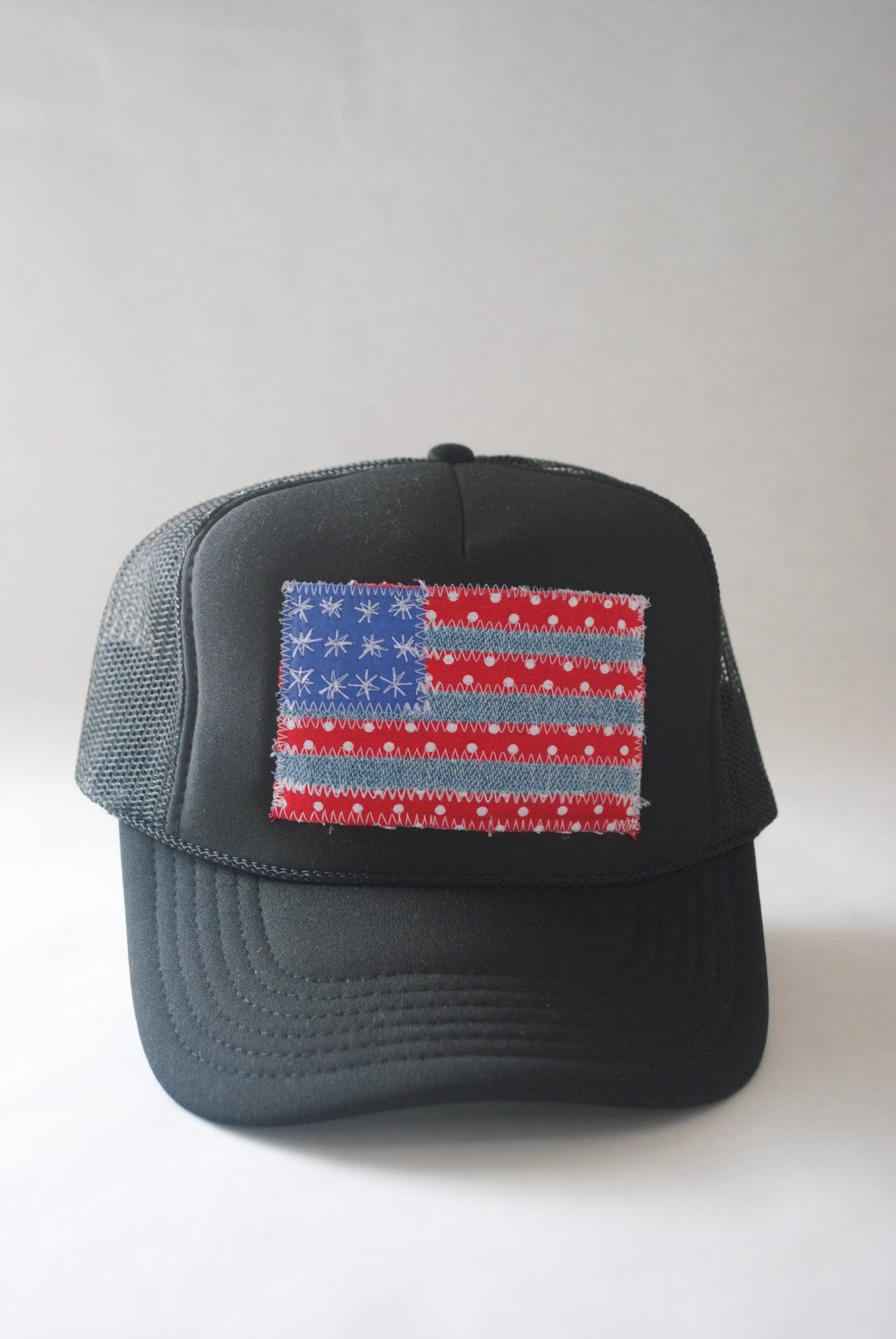 BLACK AMERICAN FLAG TRUCKER