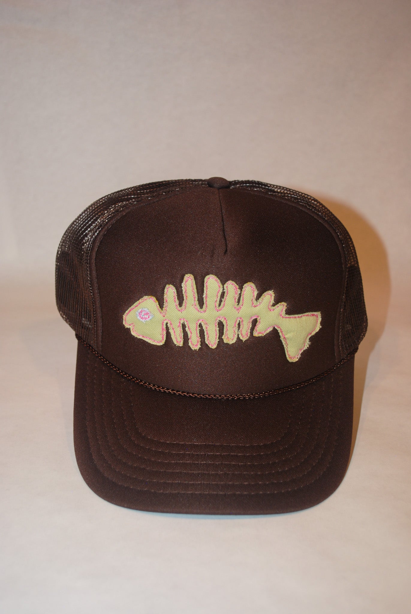 BROWN FISH SKELLY TRUCKER