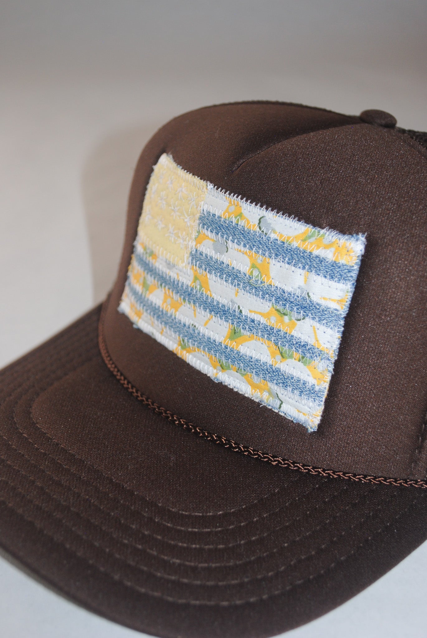 BROWN AMERICAN FLAG TRUCKER