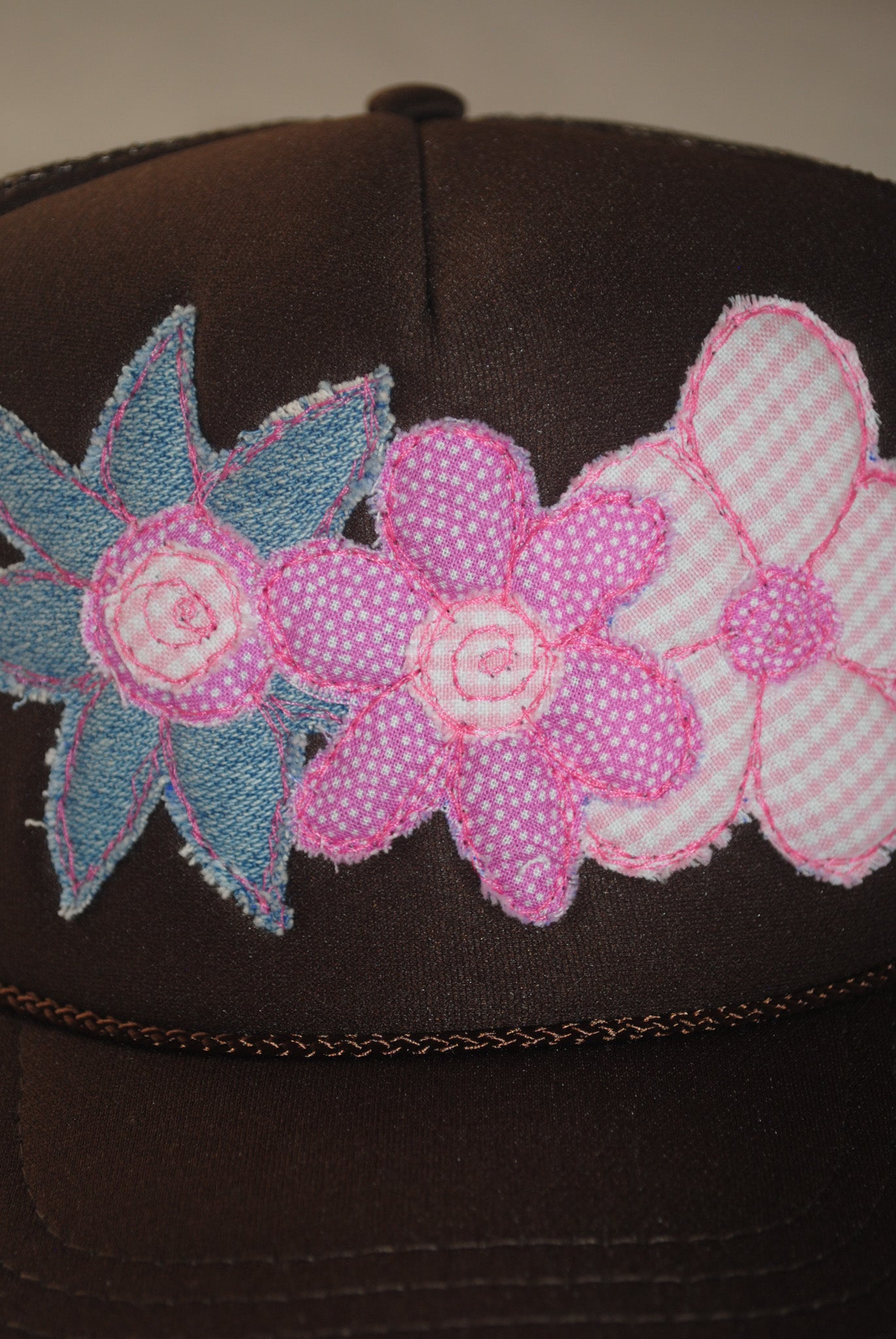 BROWN FLOWER GARDEN TRUCKER