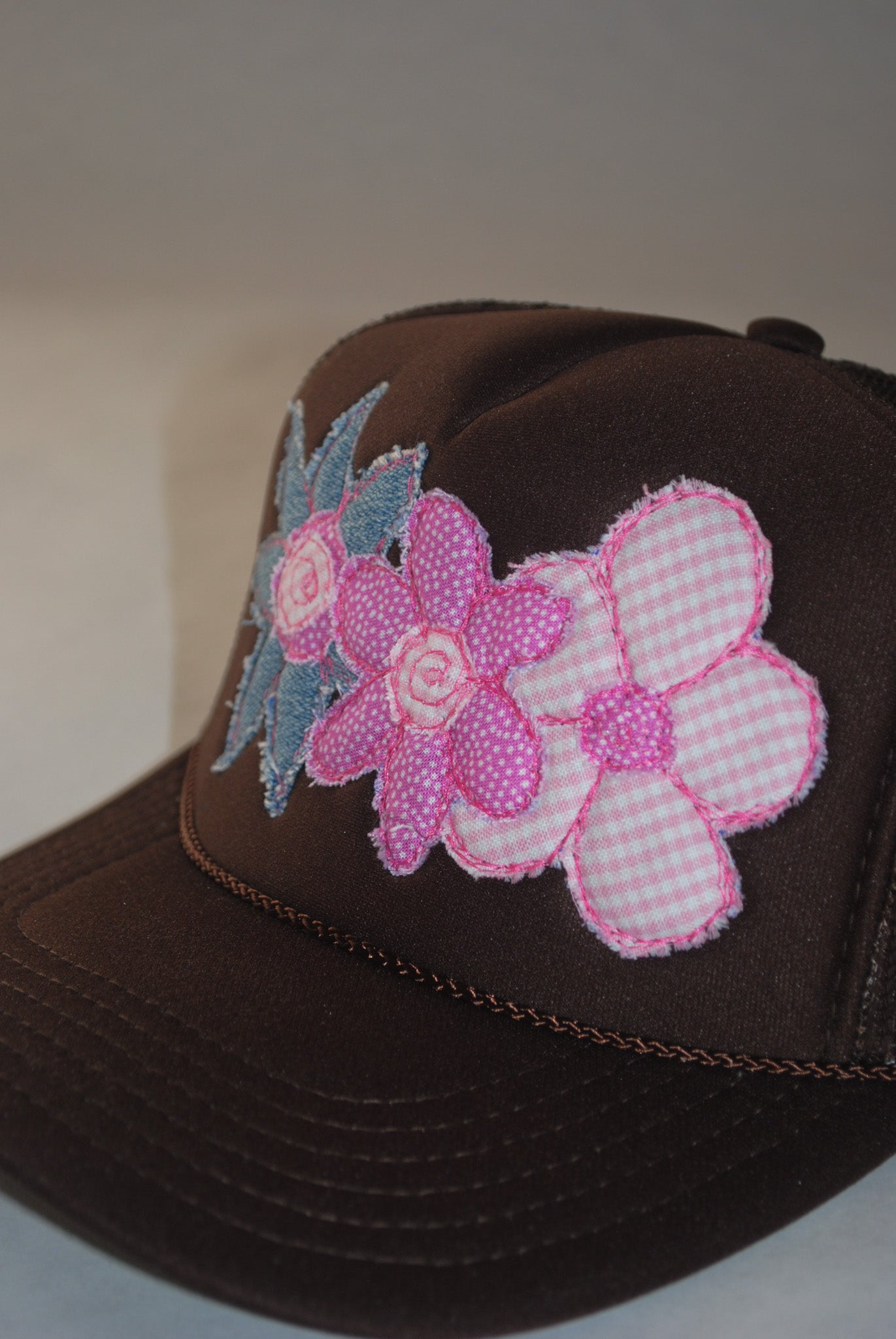 BROWN FLOWER GARDEN TRUCKER