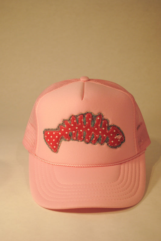 LIGHT PINK FISH SKELLY TRUCKER