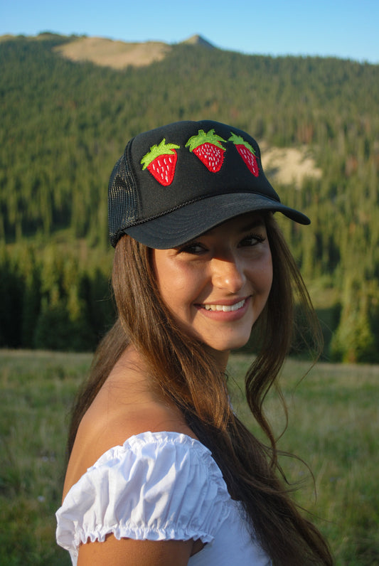 BLACK STRAWBERRY TRUCKER