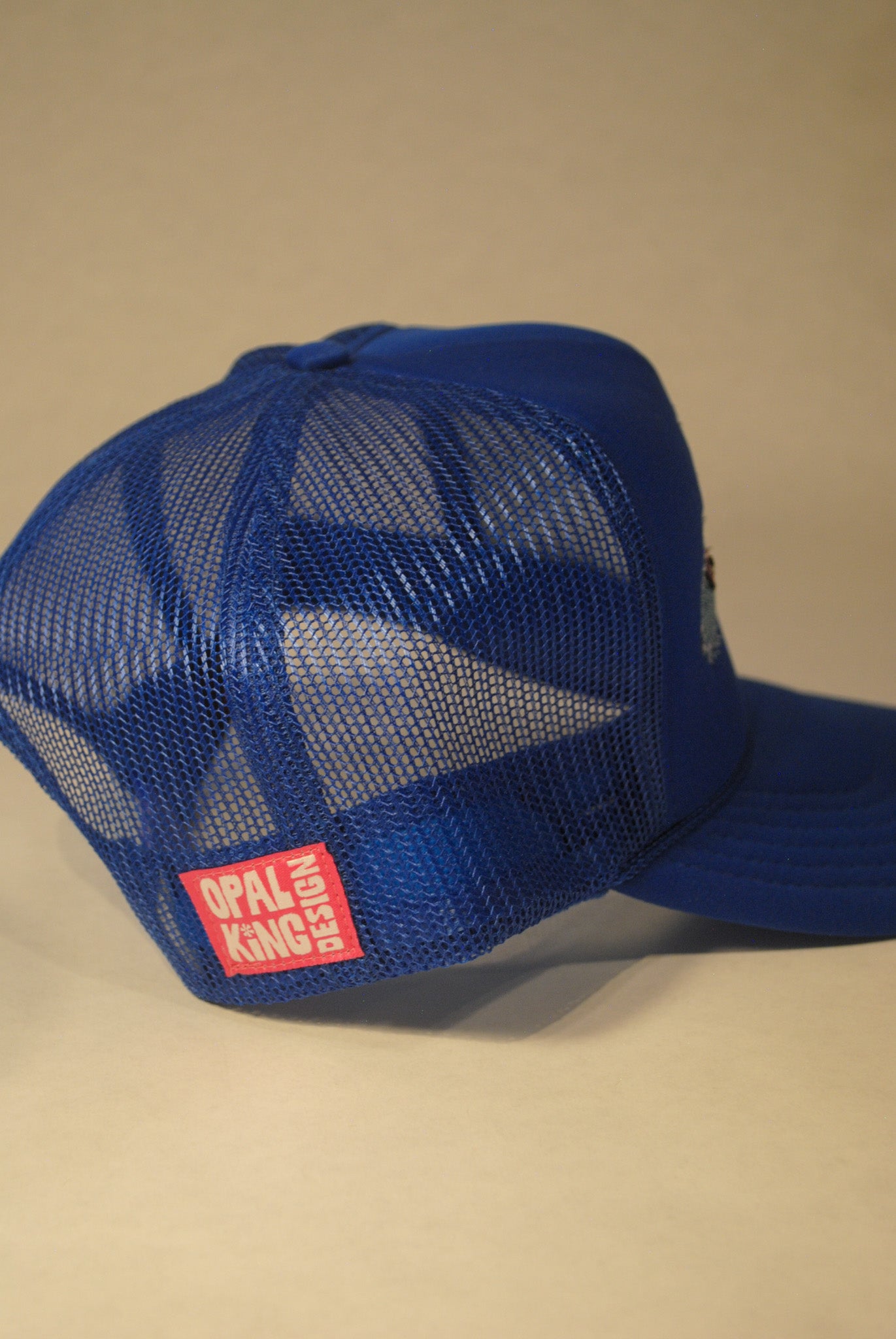 DARK BLUE FISH SKELLY TRUCKER