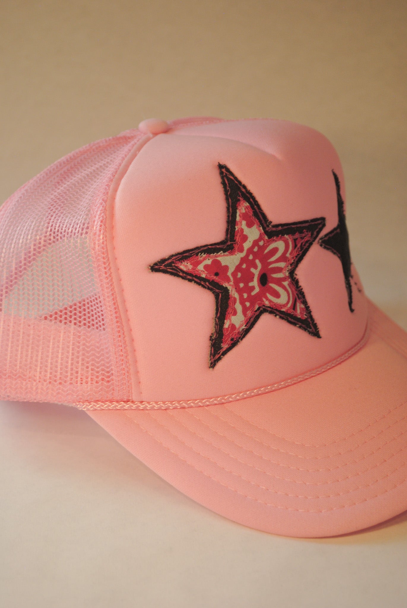 LIGHT PINK DOUBLE STAR TRUCKER BANDANA