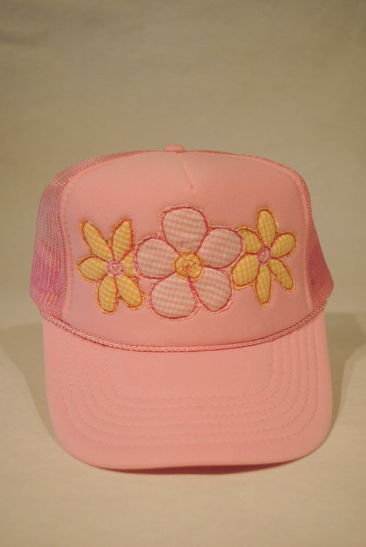 LIGHT PINK FLOWER GARDEN TRUCKER