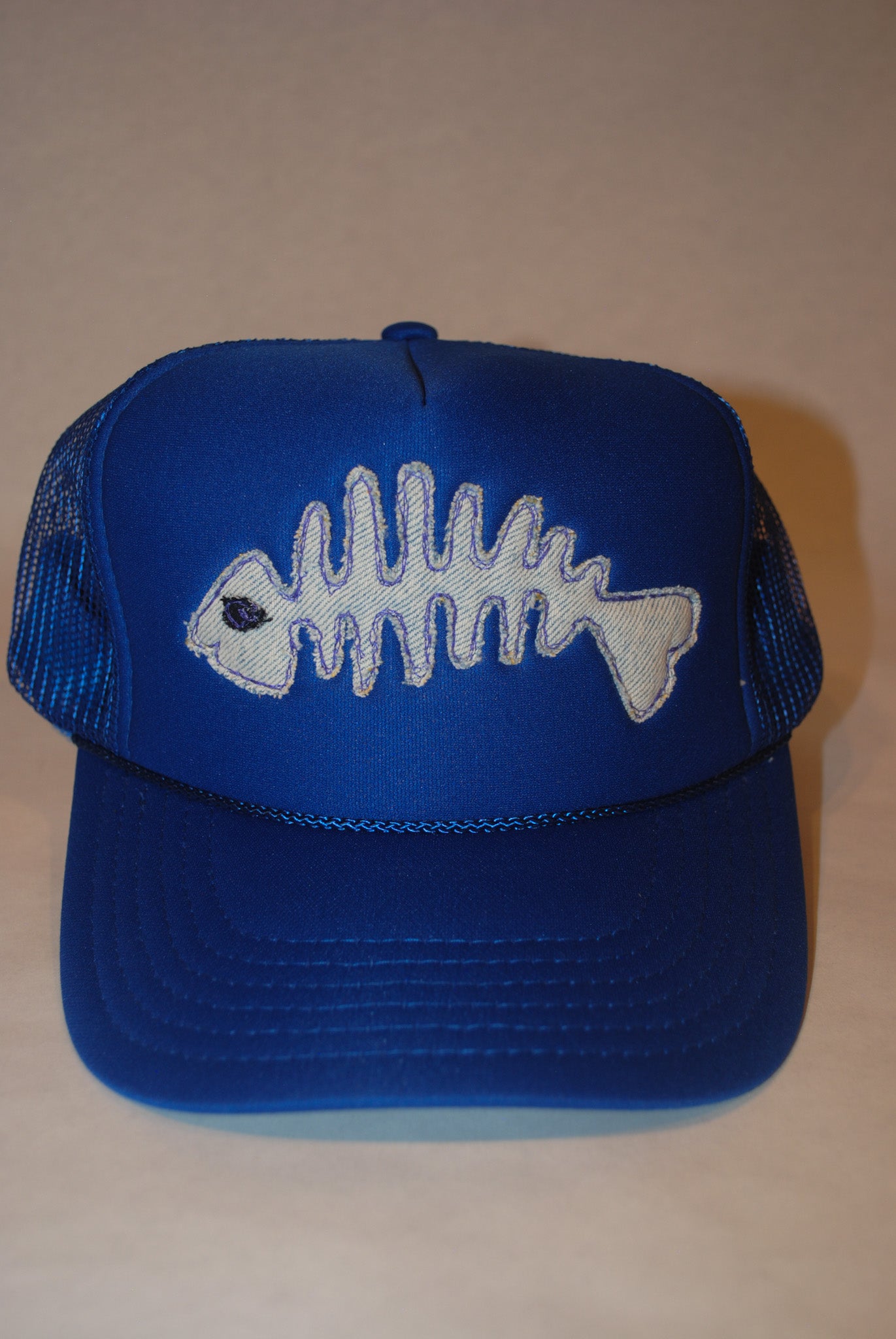 DARK BLUE FISH SKELLY TRUCKER LIGHT DENIM