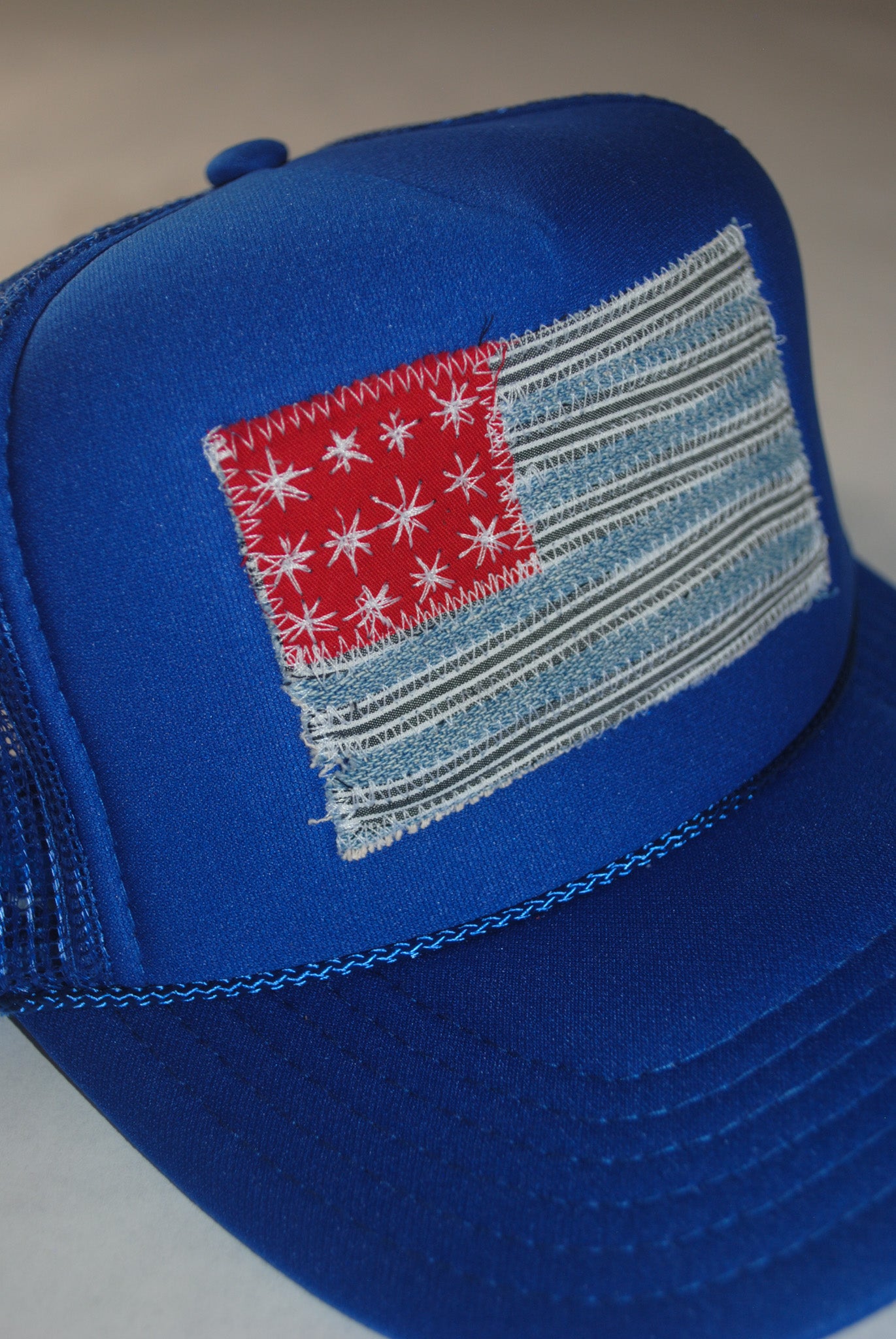 DARK BLUE AMERICAN FLAG TRUCKER WITH DENIM